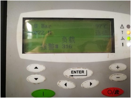 由于油品問題導(dǎo)致油氣分離器壓差高，空壓機潤滑油結(jié)膠，油濾堵塞，機器高溫報警(圖2)